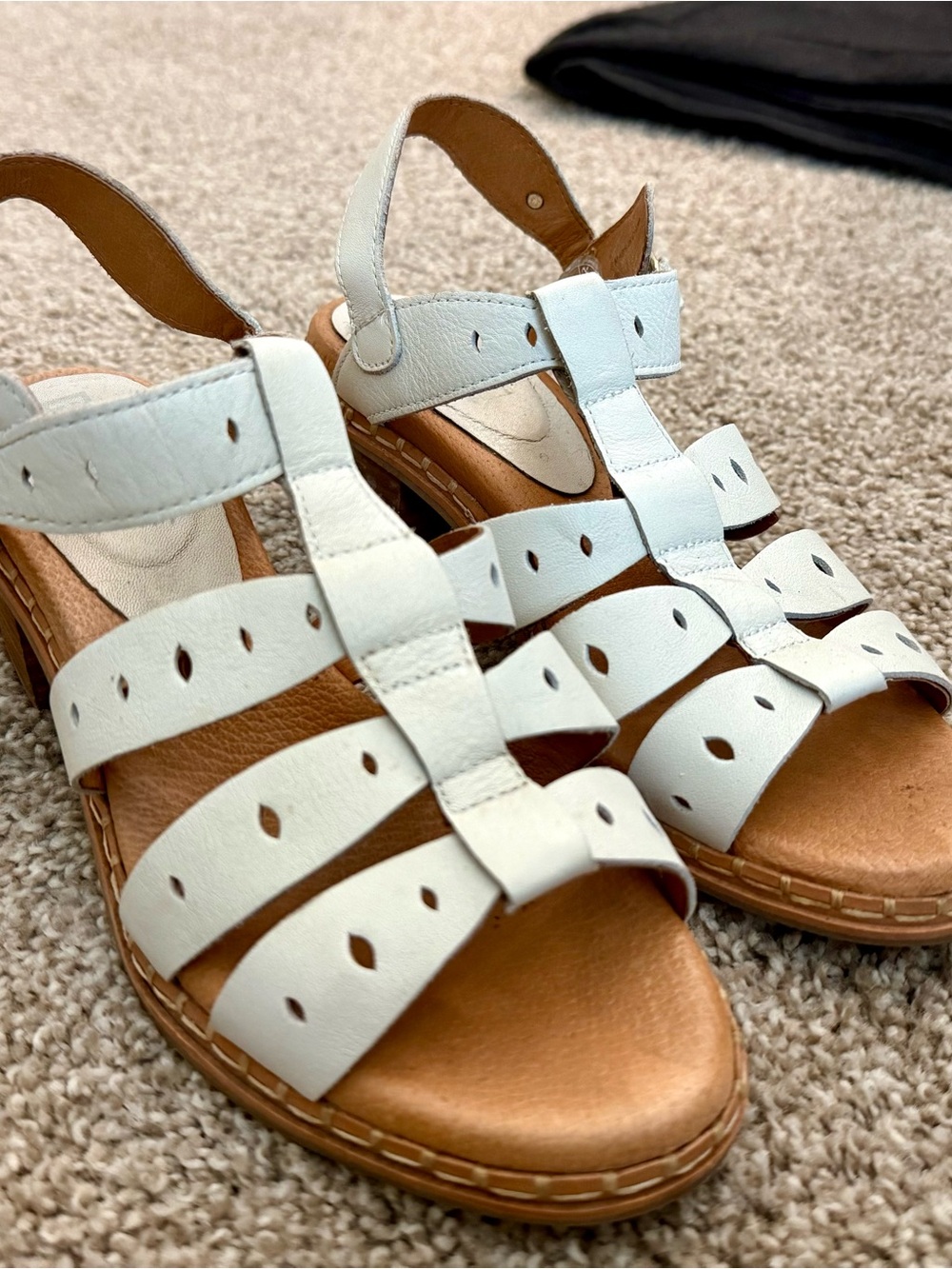 Pikolinos - Classic White Women’s Strappy Comfort Sandals